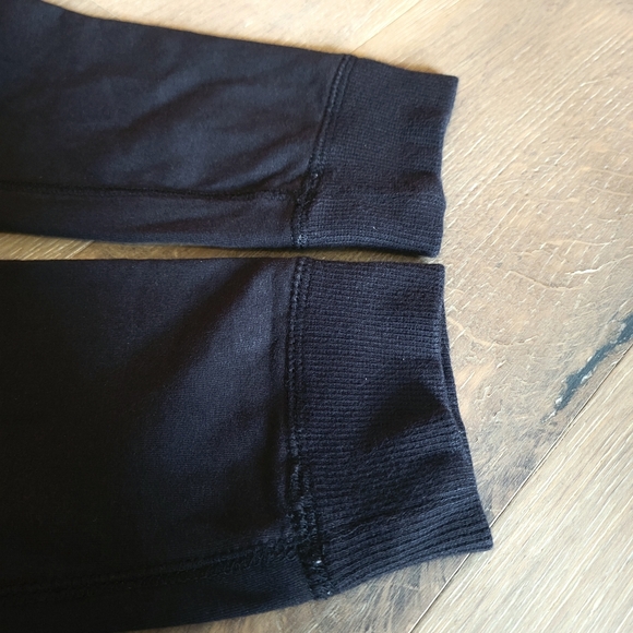 Calvin Klein Performance Women's Black V Neck Pullover Sweatshirt Hoodie Small - Picture 2 of 7